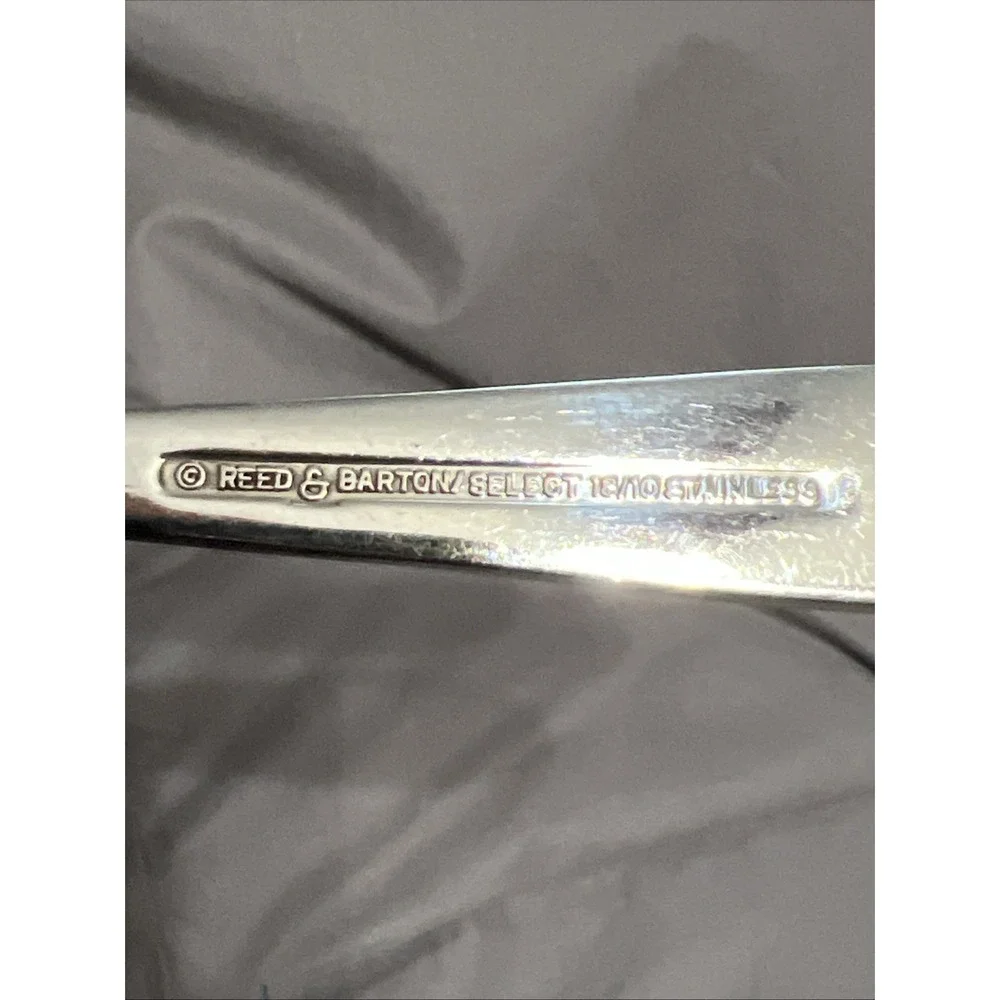 Vintage Anse Royale (Stainless) by REED &‎ BARTON 18/10 Korea 42 Piece Flatware